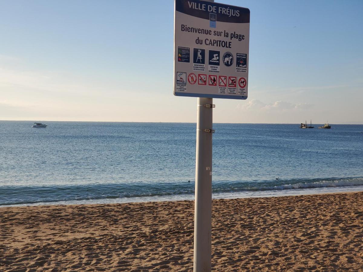 Frejus Plage Le Capitole T2 35M2 Climatise Balcon Bagian luar foto