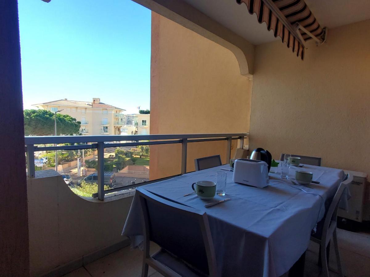 Frejus Plage Le Capitole T2 35M2 Climatise Balcon Bagian luar foto